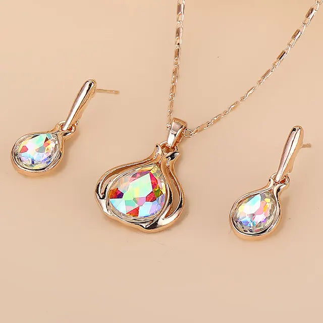 Water Drop Shape Pendant Necklace